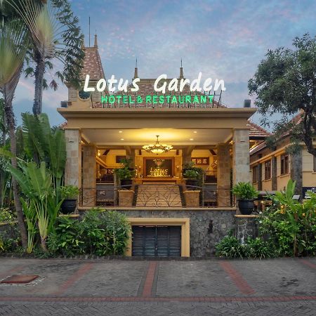 Lotus Garden Hotel Kediri  Extérieur photo