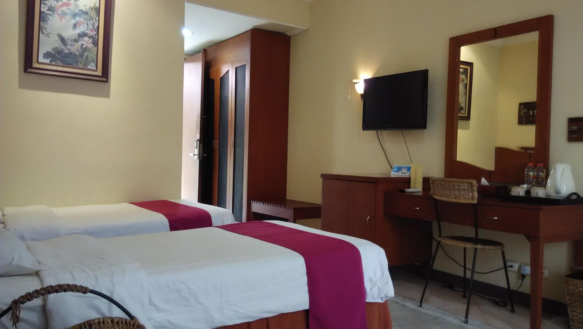 Lotus Garden Hotel Kediri  Extérieur photo