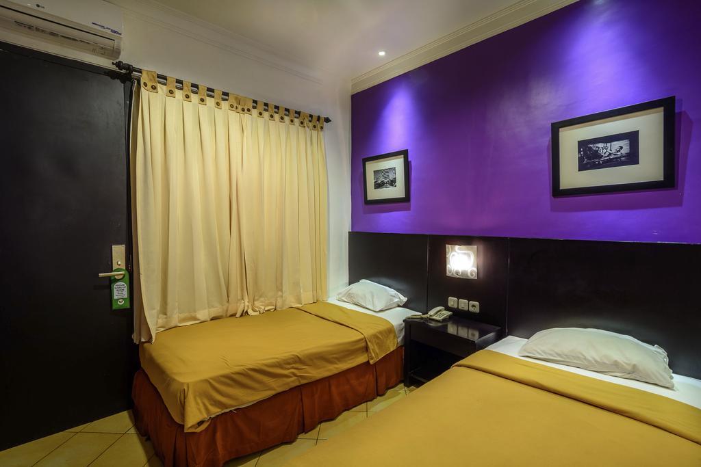 Lotus Garden Hotel Kediri  Extérieur photo
