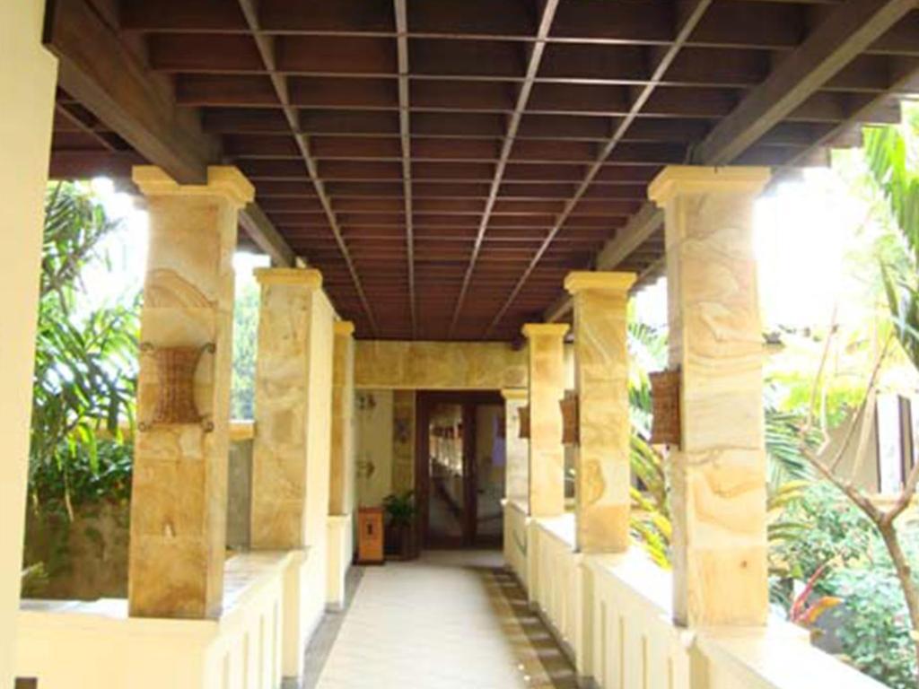 Lotus Garden Hotel Kediri  Extérieur photo